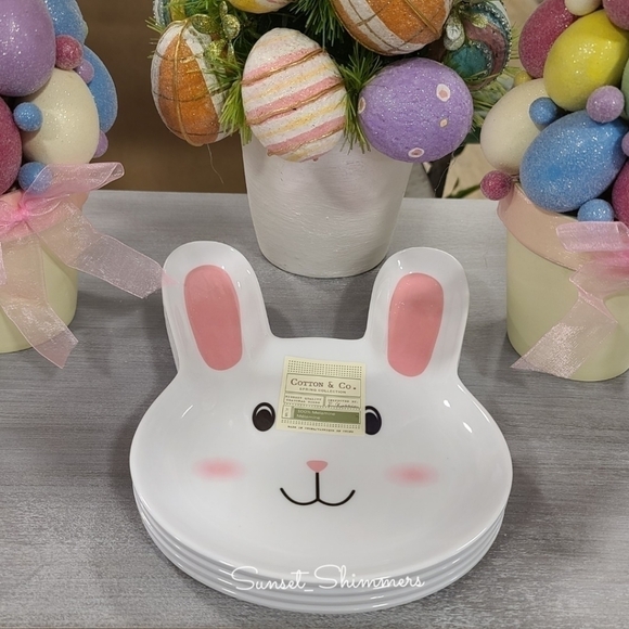 X4 Easter Bunny Melamine Salad Appetizer Dessert Plate Set - Picture 3 of 5